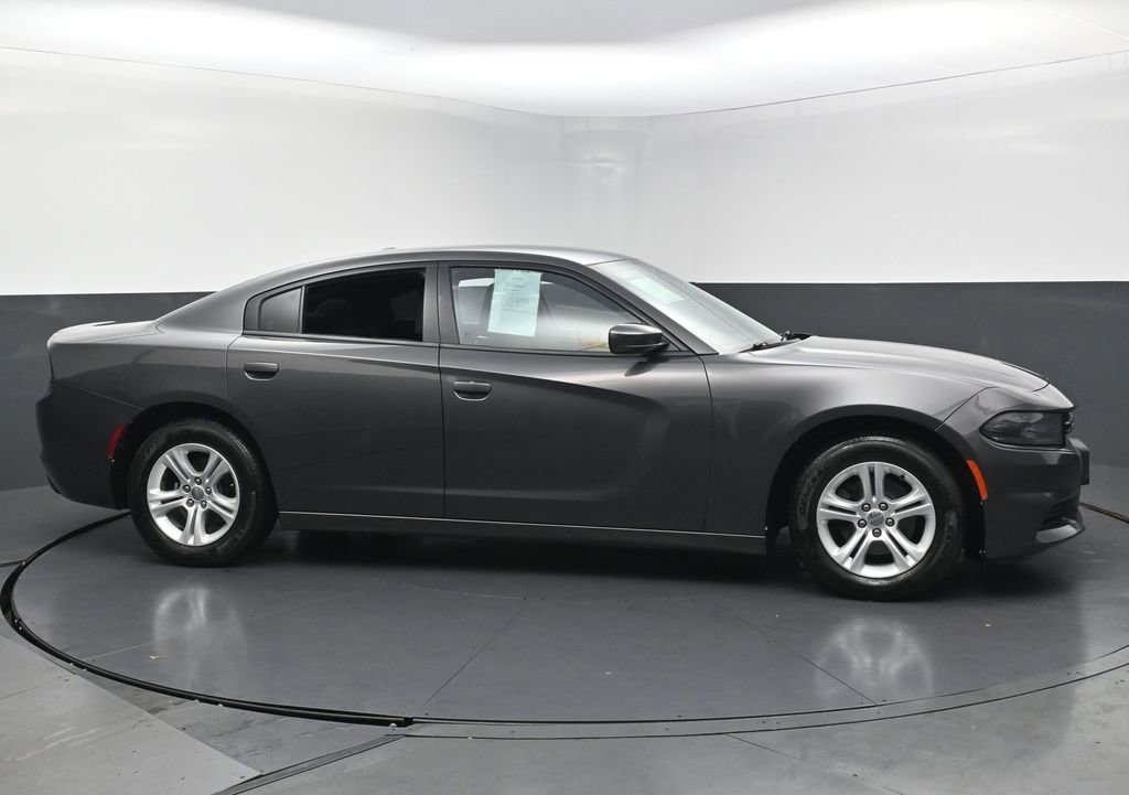 Used 2018 Dodge Charger SXT image 6