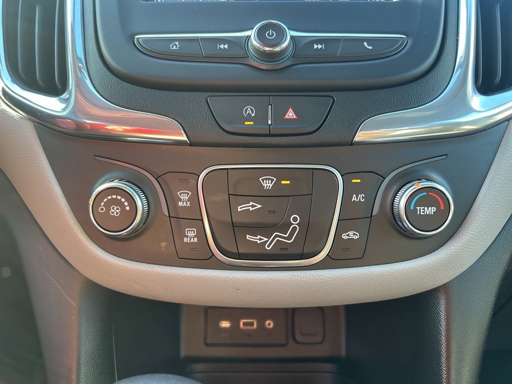 Used 2022 Chevrolet Equinox LS image 31