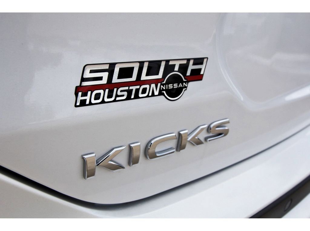 Used 2024 Nissan Kicks SV FWD image 27