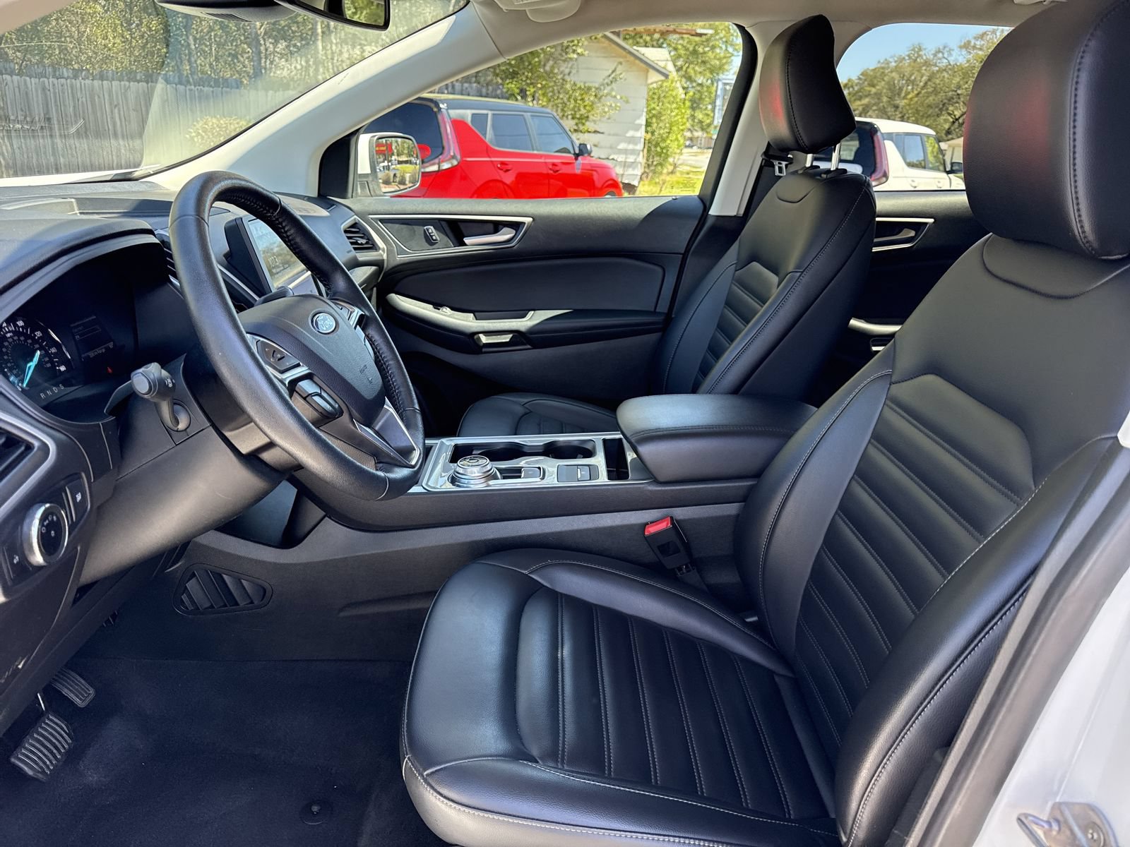 Used 2024 Ford Edge SEL AWD/4WD image 9