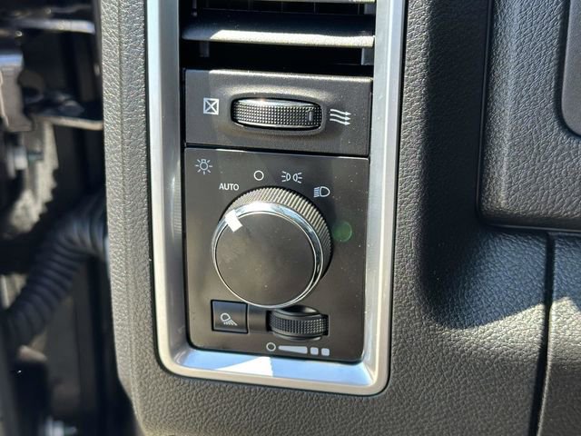 Used 2024 RAM 1500 Classic SLT AWD/4WD image 11