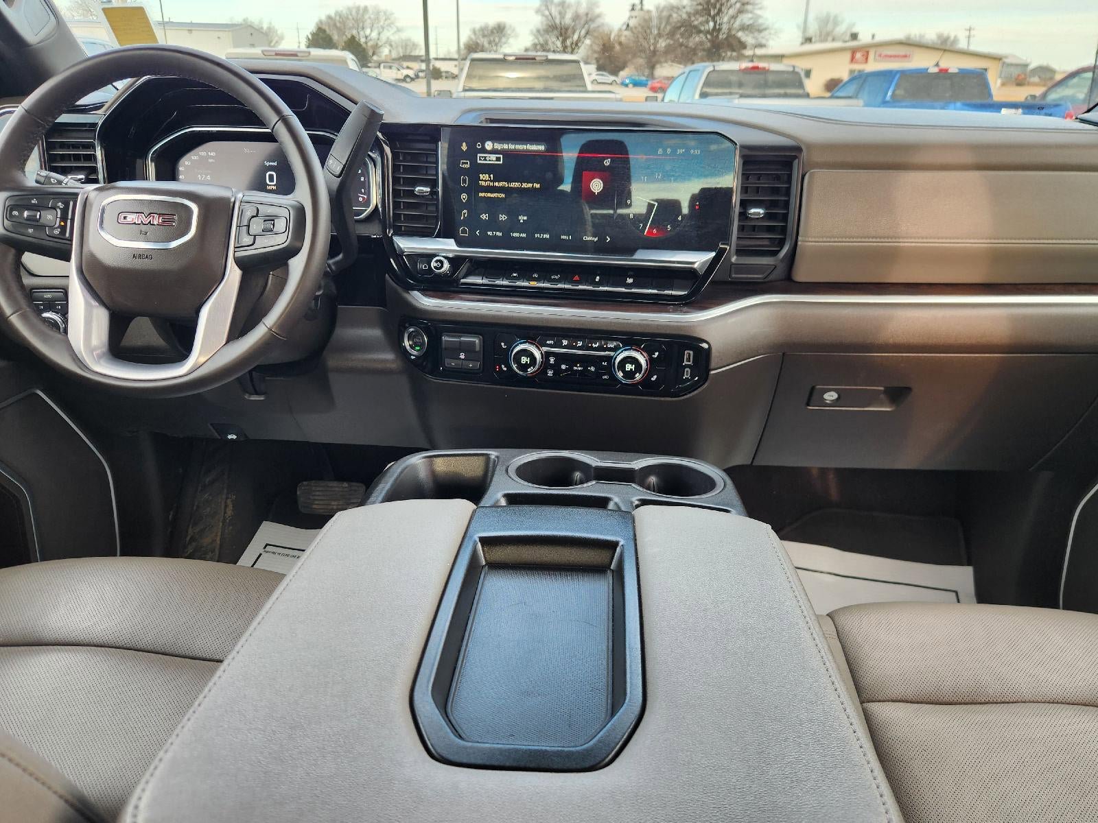 Used 2025 GMC Sierra 1500 SLT image 21
