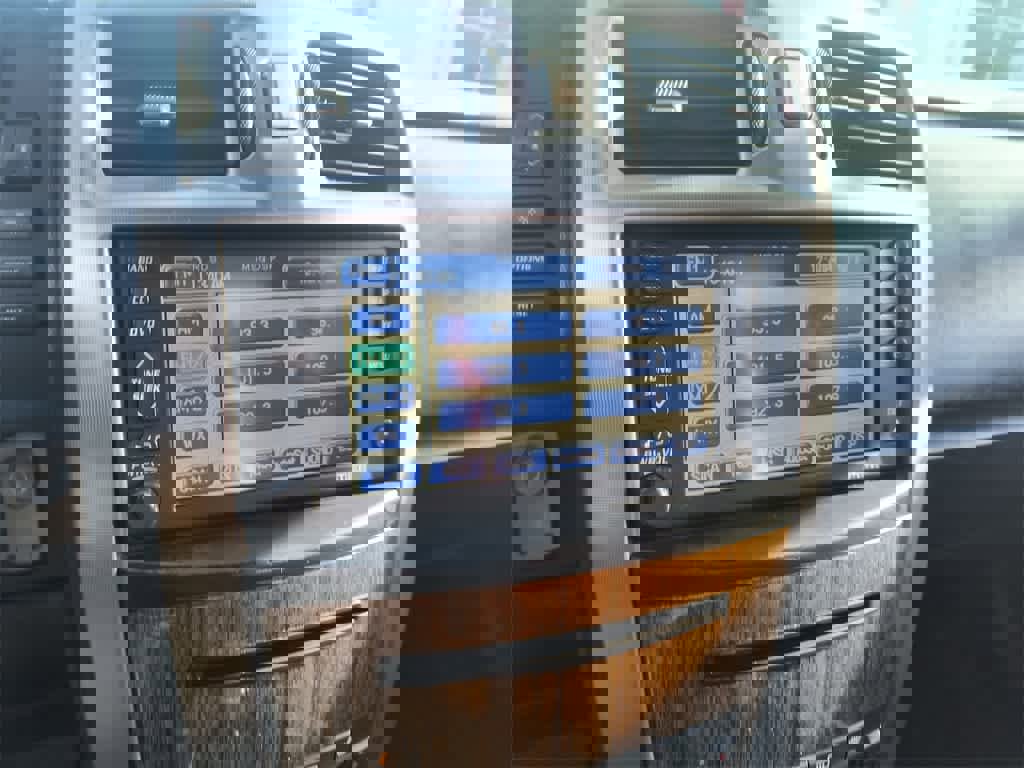 Used 2006 Cadillac XLR V image 16