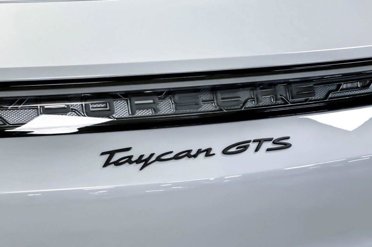 New 2025 Porsche Taycan GTS image 76