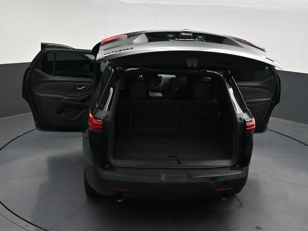 Used 2024 Chevrolet Traverse RS FWD image 40