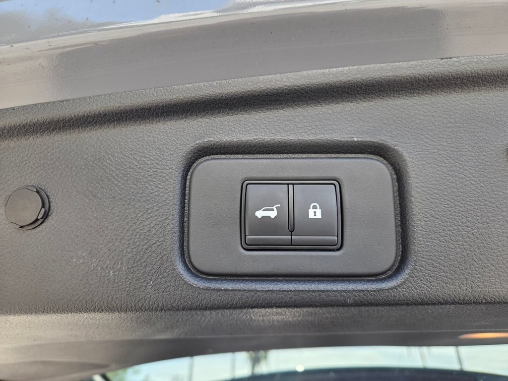 Used 2026 Nissan Pathfinder Platinum w/ Cargo Package AWD/4WD image 10
