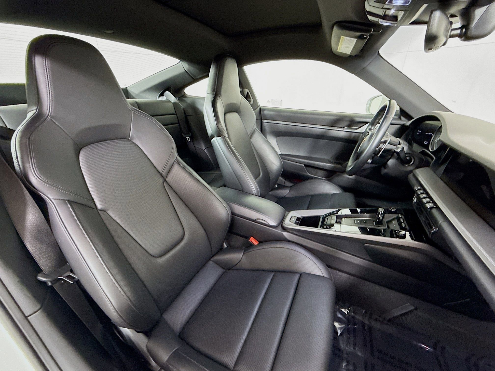 Certified 2024 Porsche 911 Carrera 4 image 25