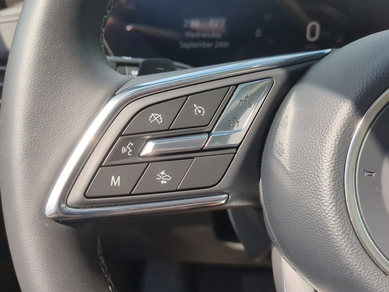 Used 2025 Buick Envision Preferred image 36