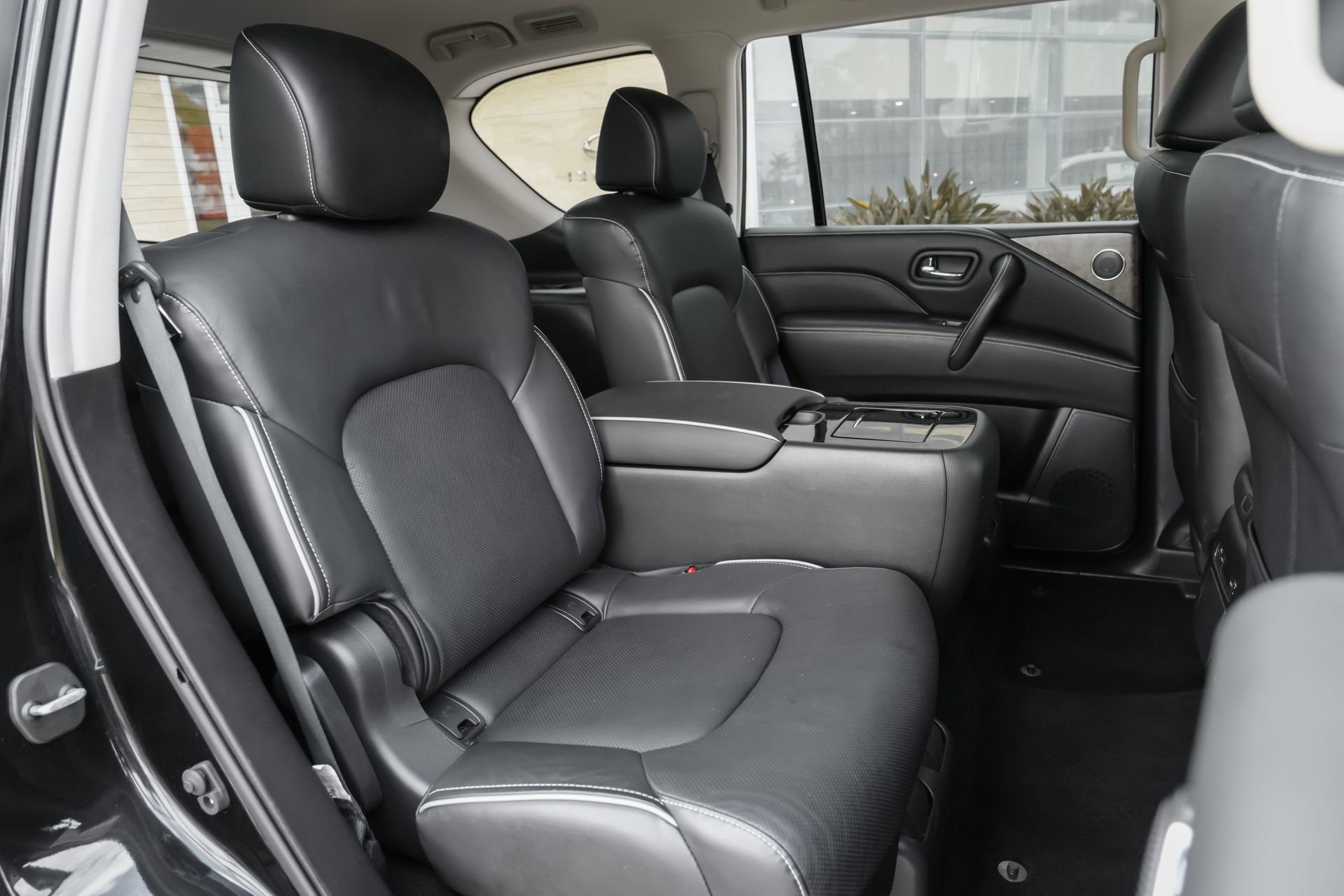 Certified 2024 INFINITI QX80 Premium Select w/ Cargo Package image 38