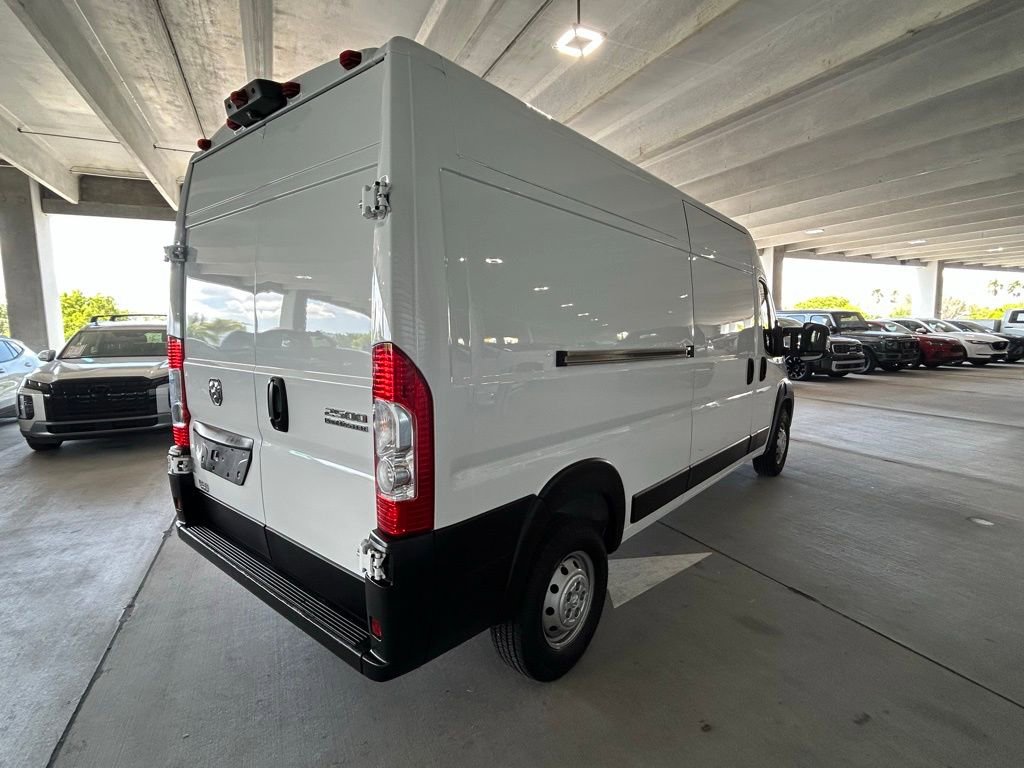 Used 2023 RAM ProMaster 2500 FWD image 5