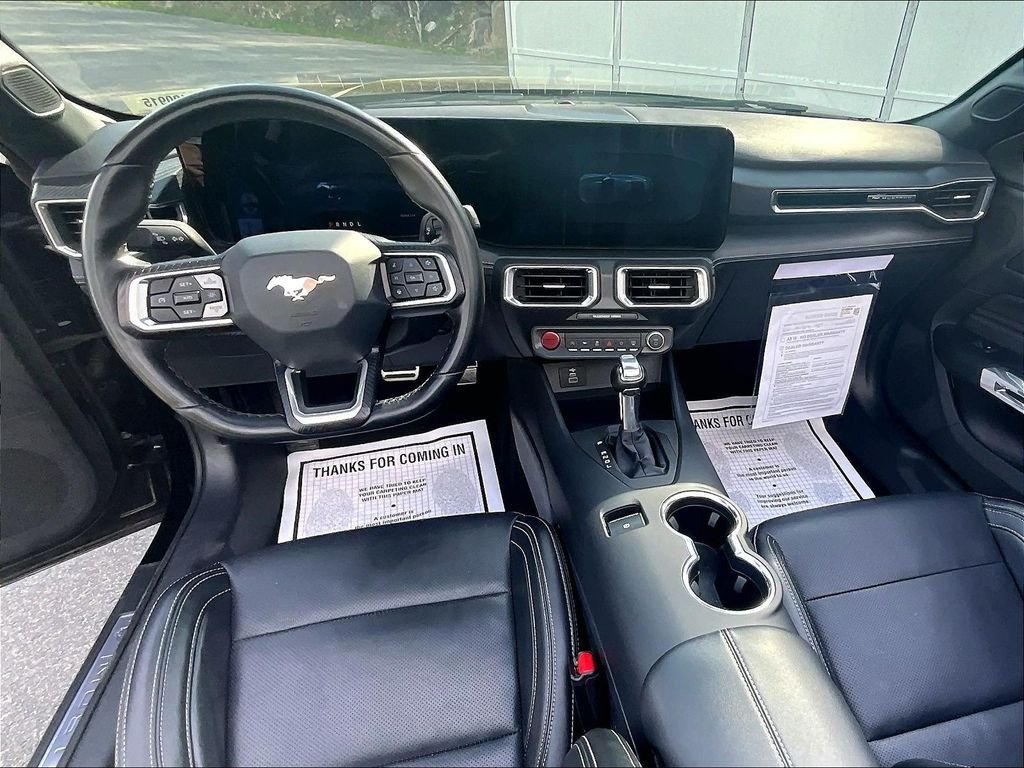 Used 2025 Ford Mustang Premium RWD image 21