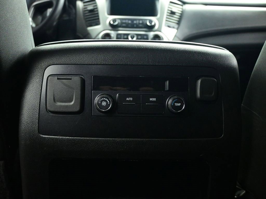 Used 2020 Chevrolet Suburban LT image 14