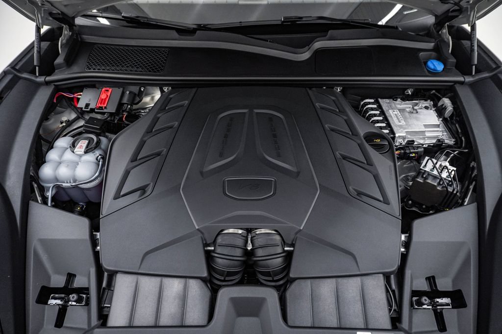 New 2026 Porsche Cayenne GTS AWD/4WD image 29