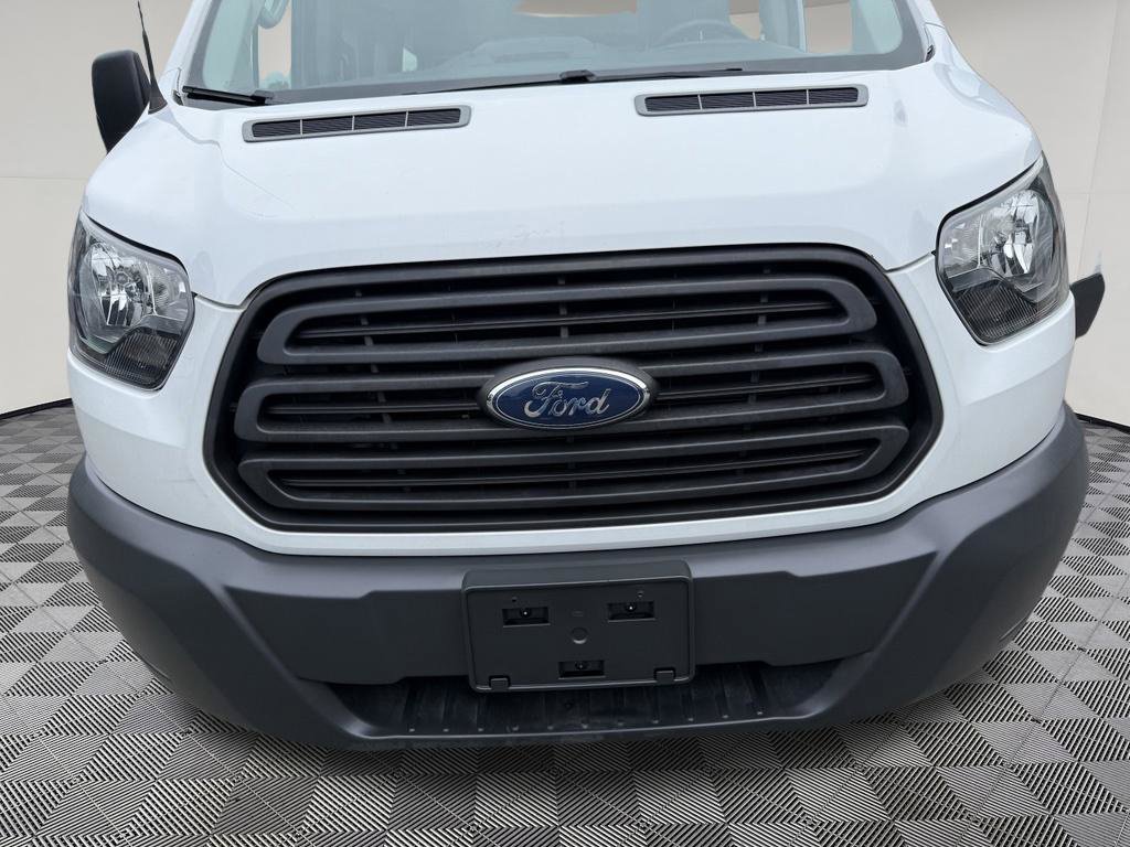 Used 2018 Ford Transit 150 XL RWD image 37