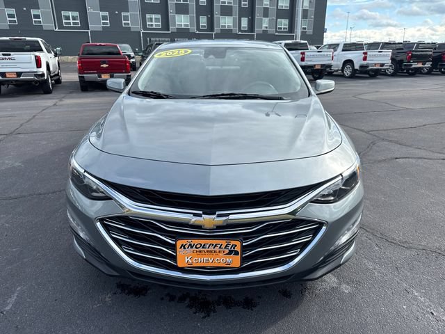 Used 2025 Chevrolet Malibu LT FWD image 8