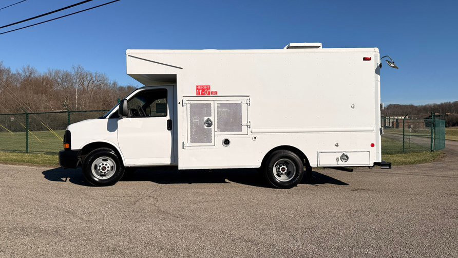 Used 2009 GMC Savana 3500 image 3