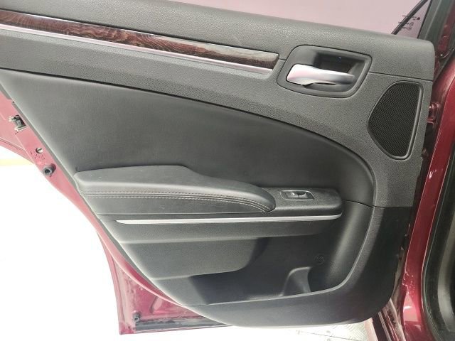 Used 2022 Chrysler 300 Touring L w/ Popular Equipment Group image 9