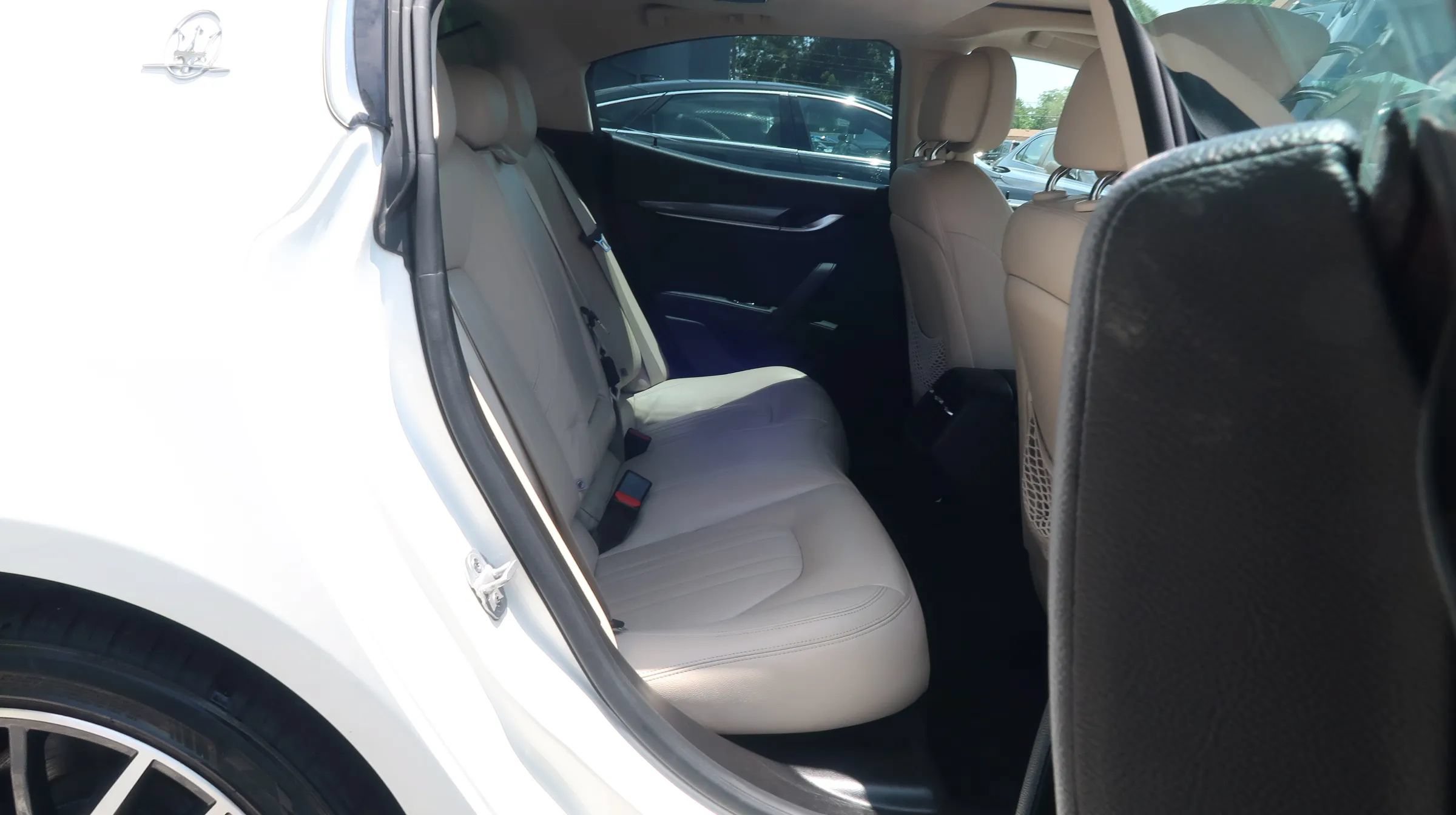 Used 2020 Maserati Ghibli RWD image 22
