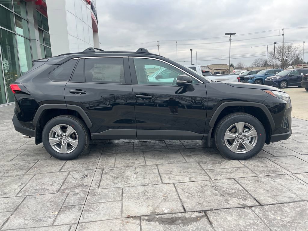 New 2025 Toyota RAV4 XLE image 6