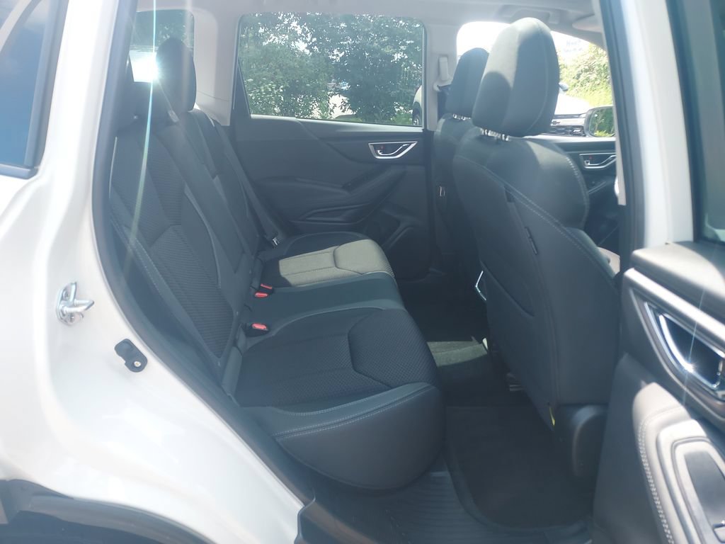 Certified 2024 Subaru Forester Premium AWD/4WD image 32