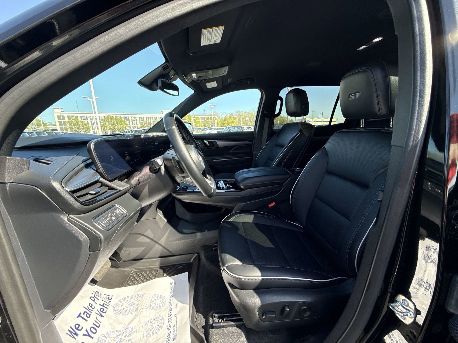 Used 2025 Buick Enclave Sport Touring AWD/4WD image 12