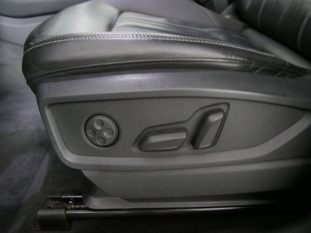 Used 2021 Audi Q5 2.0T Premium image 18