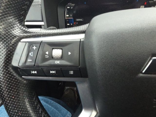 Used 2022 Mitsubishi Outlander SE image 37