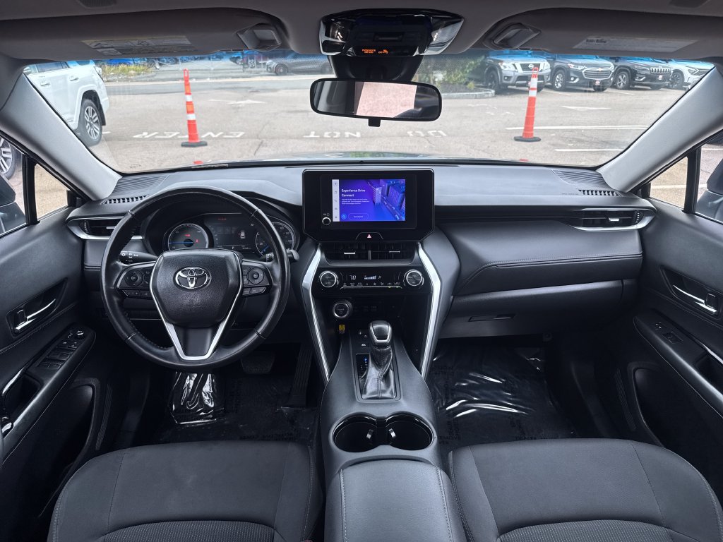 Used 2023 Toyota Venza LE AWD/4WD image 12