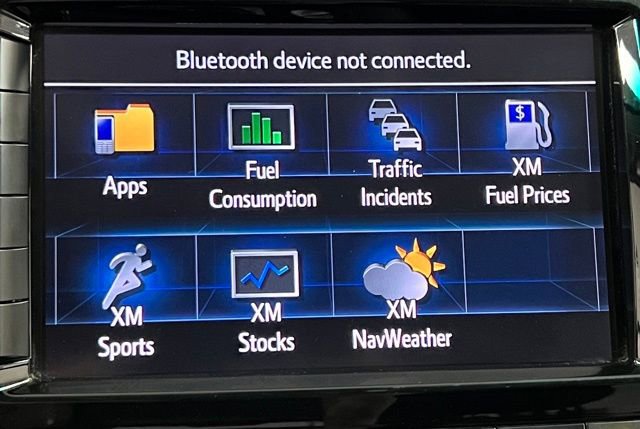 Used 2014 Toyota Land Cruiser image 35