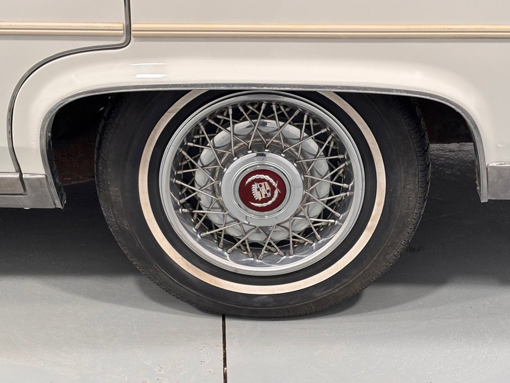 Used 1987 Cadillac Brougham image 31