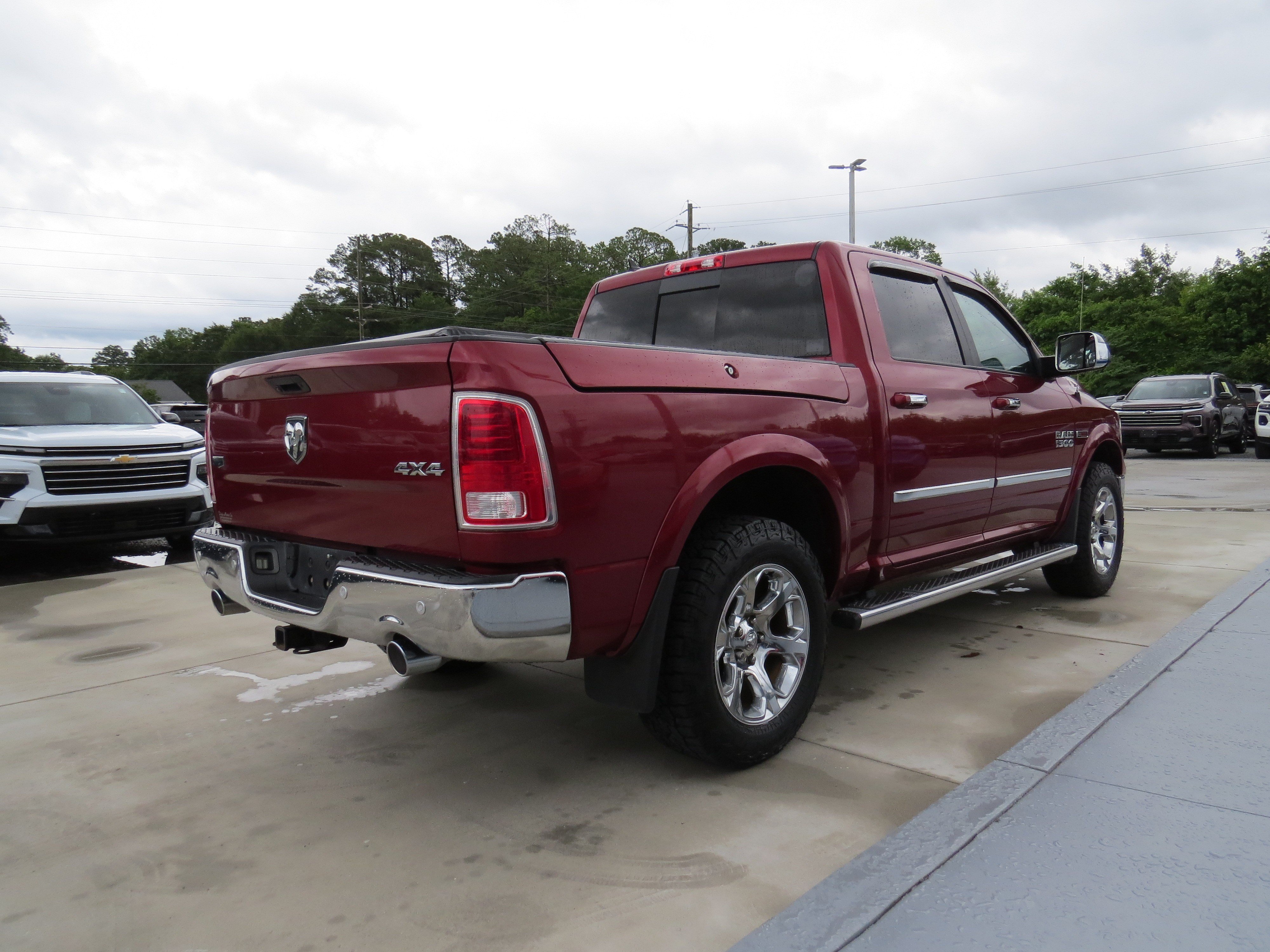 Used 2015 RAM 1500 Laramie w/ Convenience Group AWD/4WD image 5