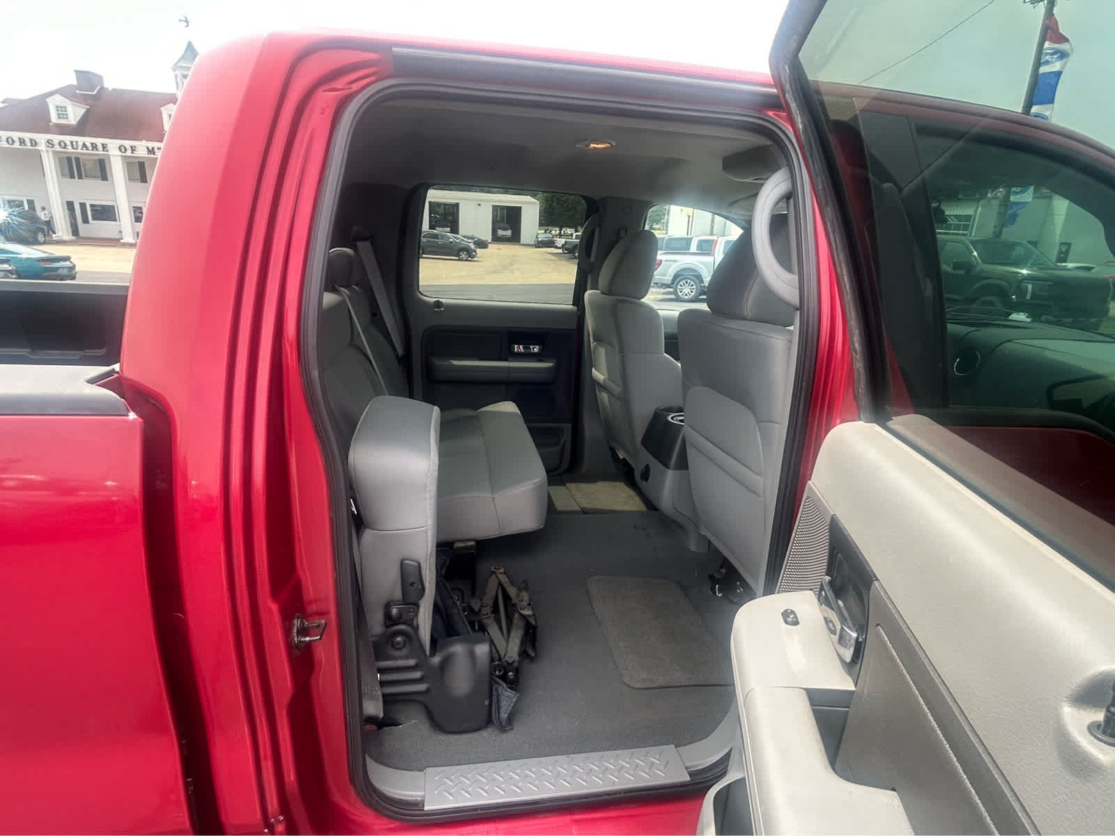 Used 2007 Ford F150 XLT RWD image 9