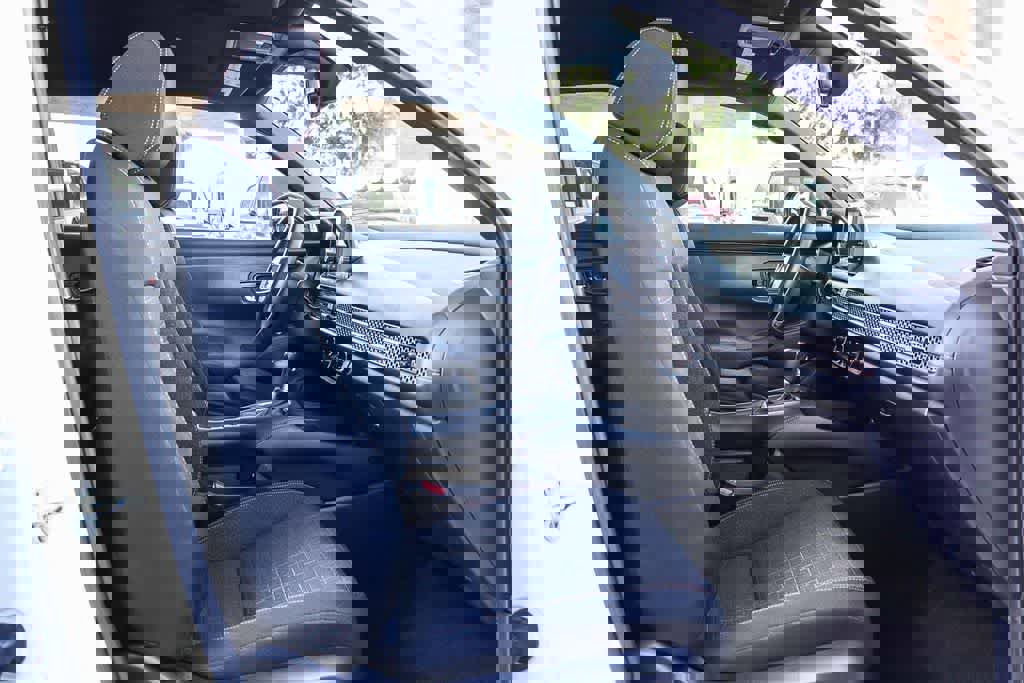 Used 2024 Honda HR-V Sport image 17