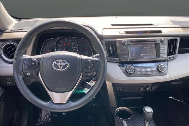 Used 2014 Toyota RAV4 XLE AWD/4WD image 11