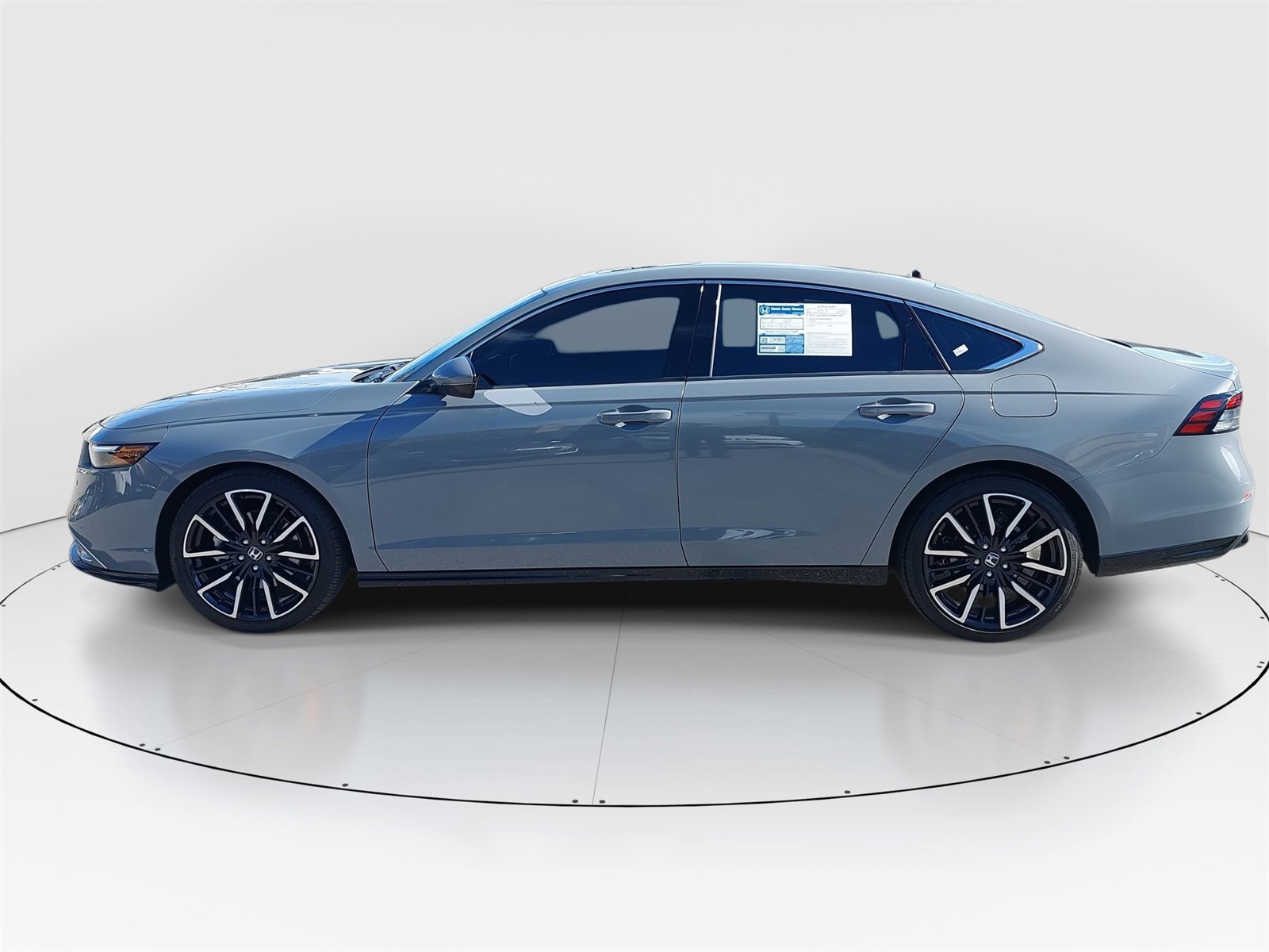 Used 2023 Honda Accord Touring image 8