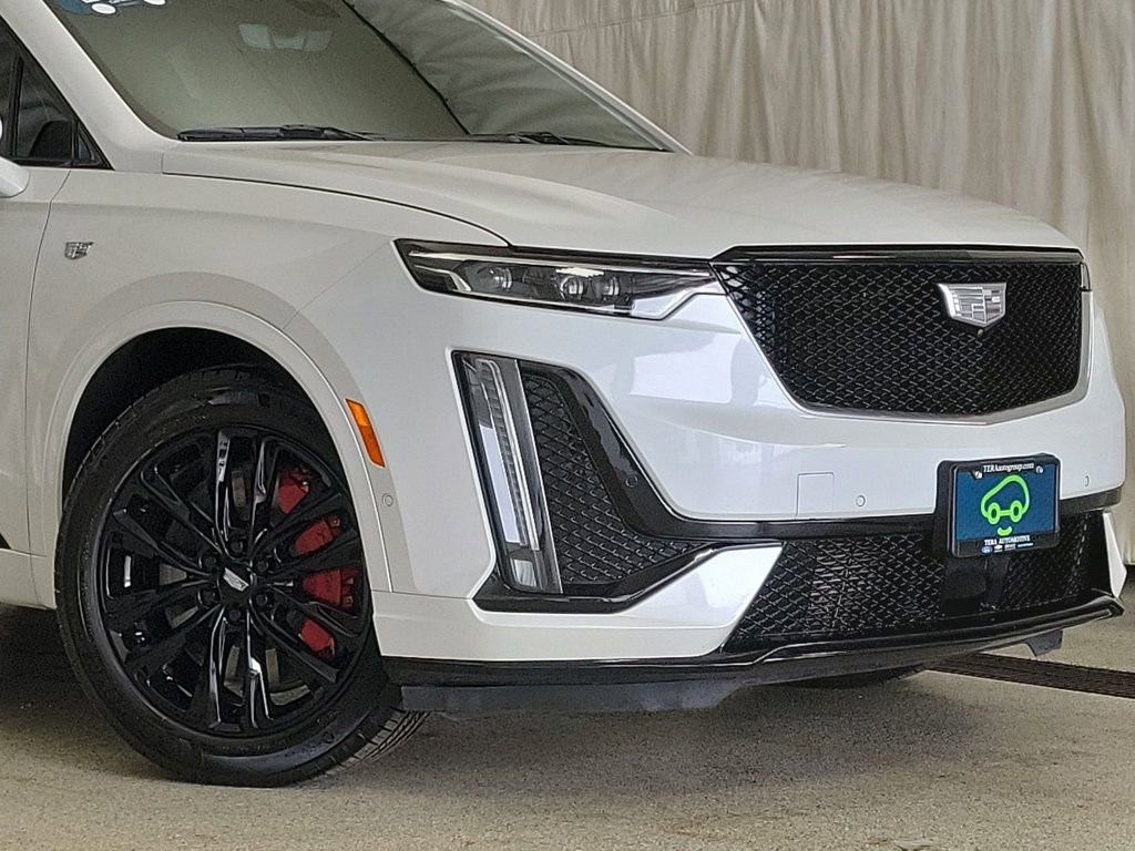 Certified 2024 Cadillac XT6 Sport w/ LPO, Onyx Lite Package image 2