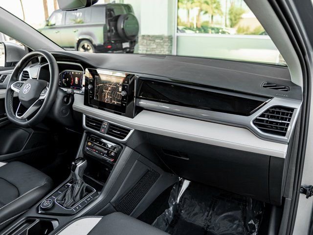 Used 2025 Volkswagen Taos SEL w/ Black Wheel Plus Package AWD/4WD image 28