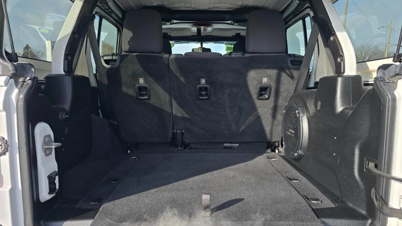 Used 2018 Jeep Wrangler Unlimited Rubicon w/ Steel Bumper Group image 5