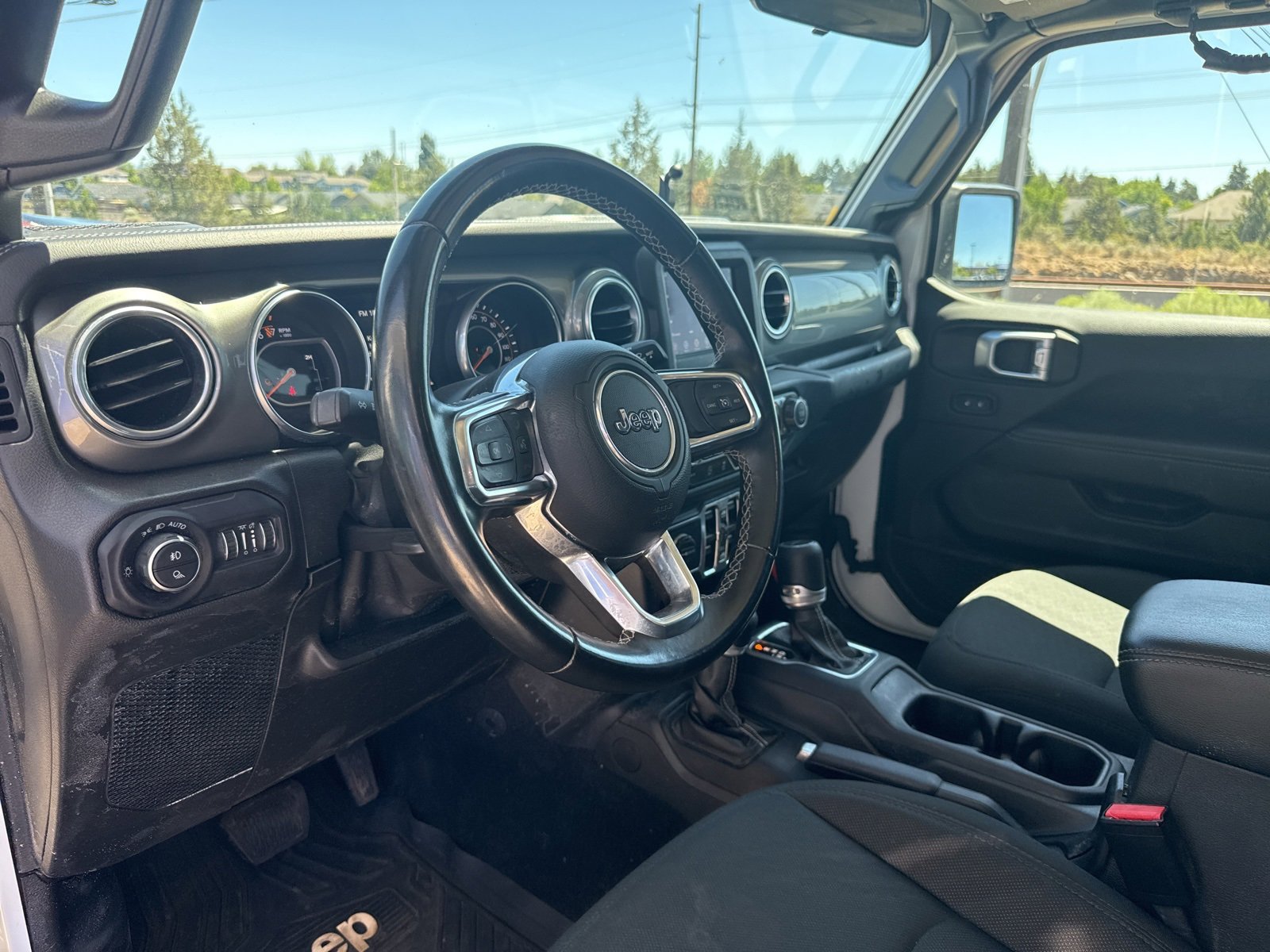 Used 2021 Jeep Gladiator Overland w/ Trailer Tow Package image 20