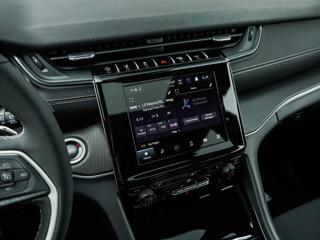 New 2025 Jeep Grand Cherokee L Laredo w/ Luxury Tech Group I image 24