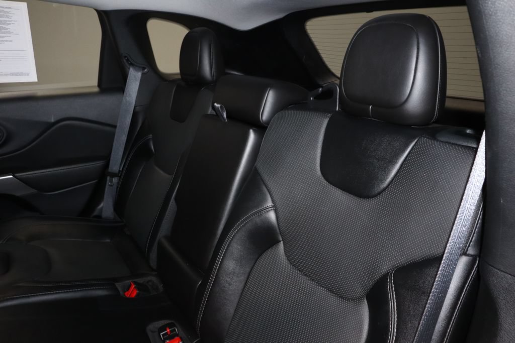 Used 2022 Jeep Cherokee Latitude Lux FWD image 21