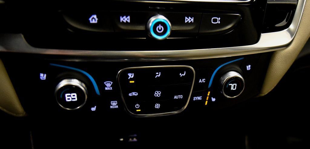 Used 2023 Chevrolet Traverse Premier image 27