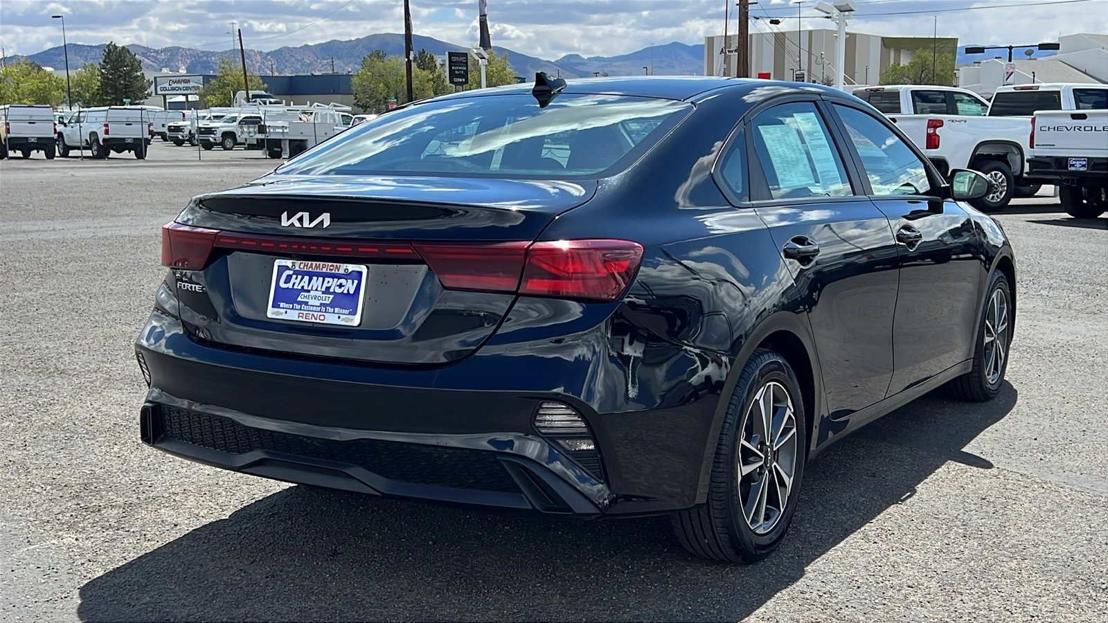 Used 2024 Kia Forte LXS FWD image 5