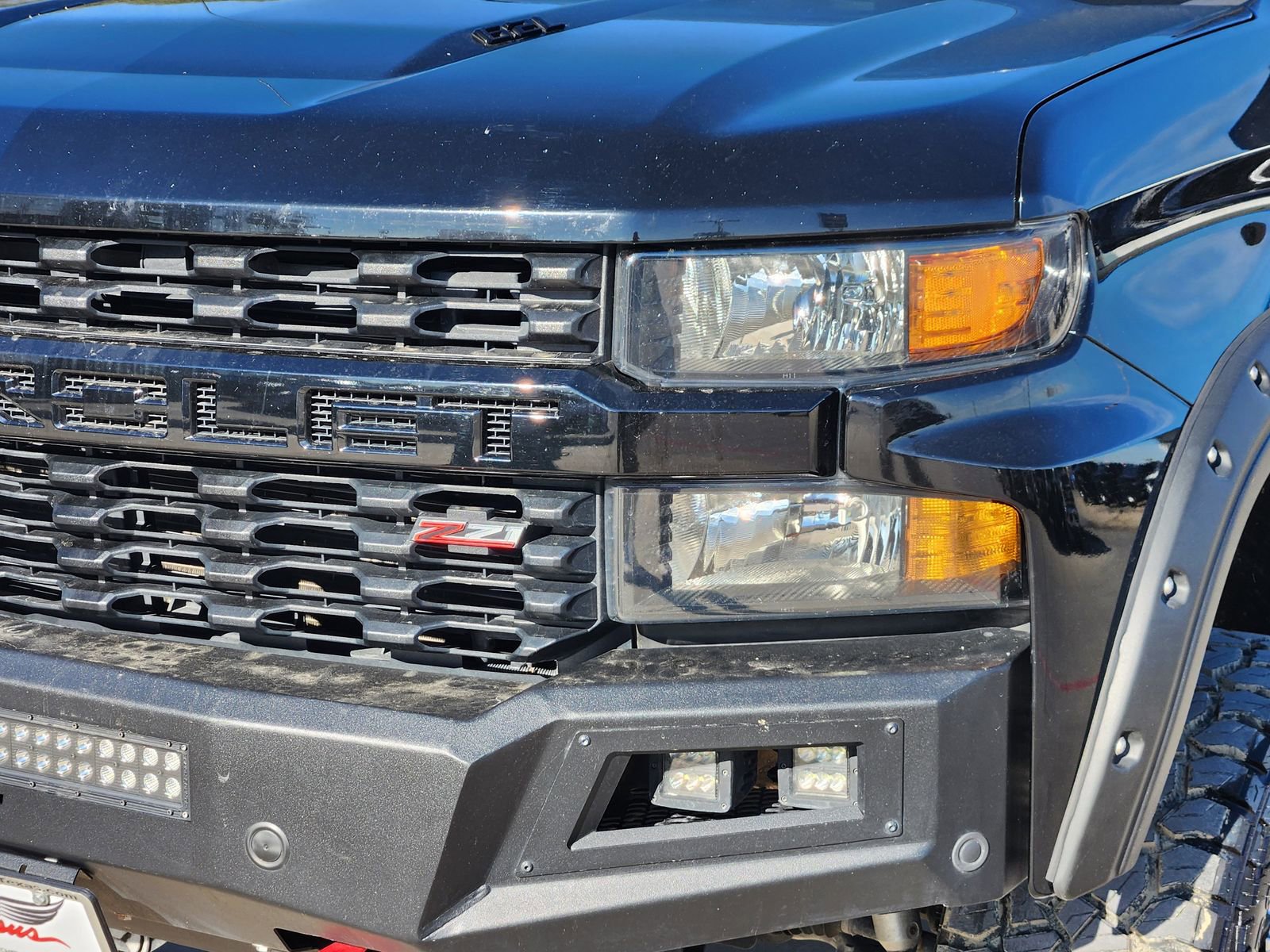 Used 2021 Chevrolet Silverado 1500 Custom Trail Boss w/ Midnight Edition image 9