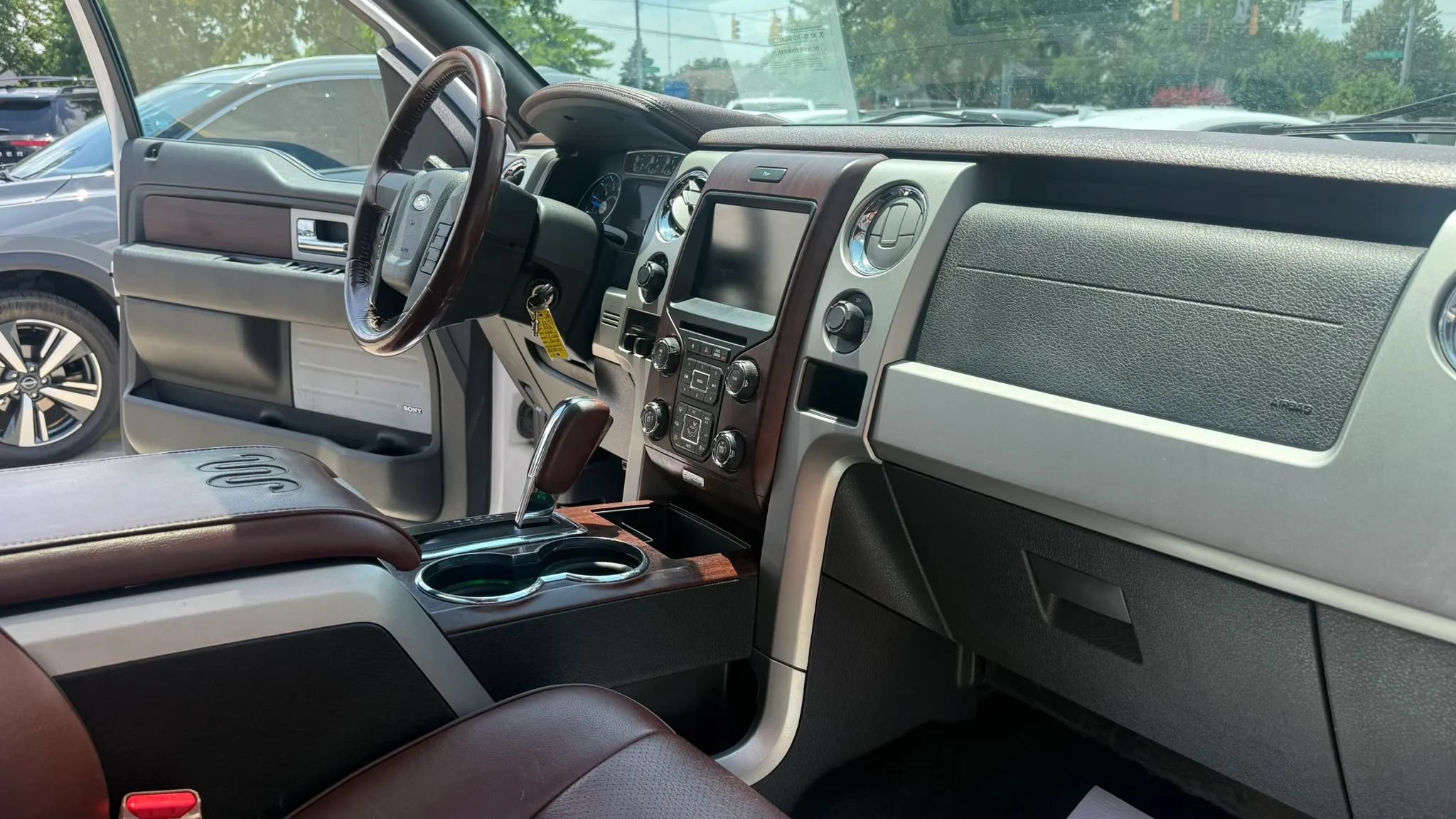 Used 2014 Ford F150 King Ranch w/ King Ranch Luxury Package AWD/4WD image 13