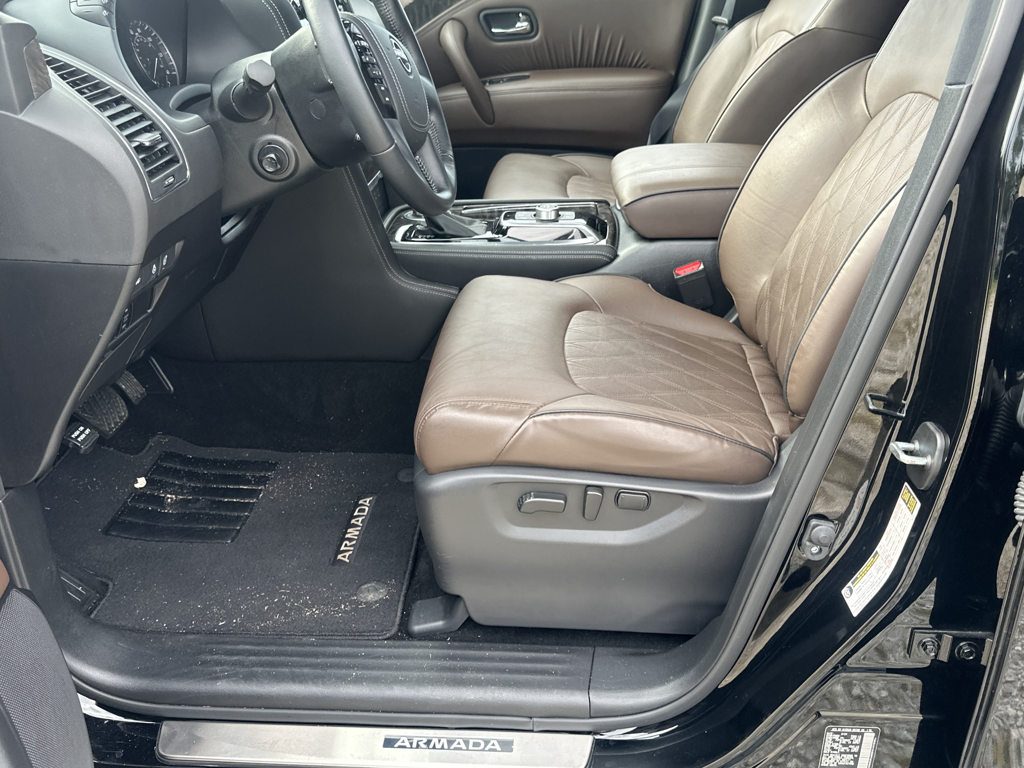 Used 2024 Nissan Armada Platinum w/ Captain's Chairs Package AWD/4WD image 9