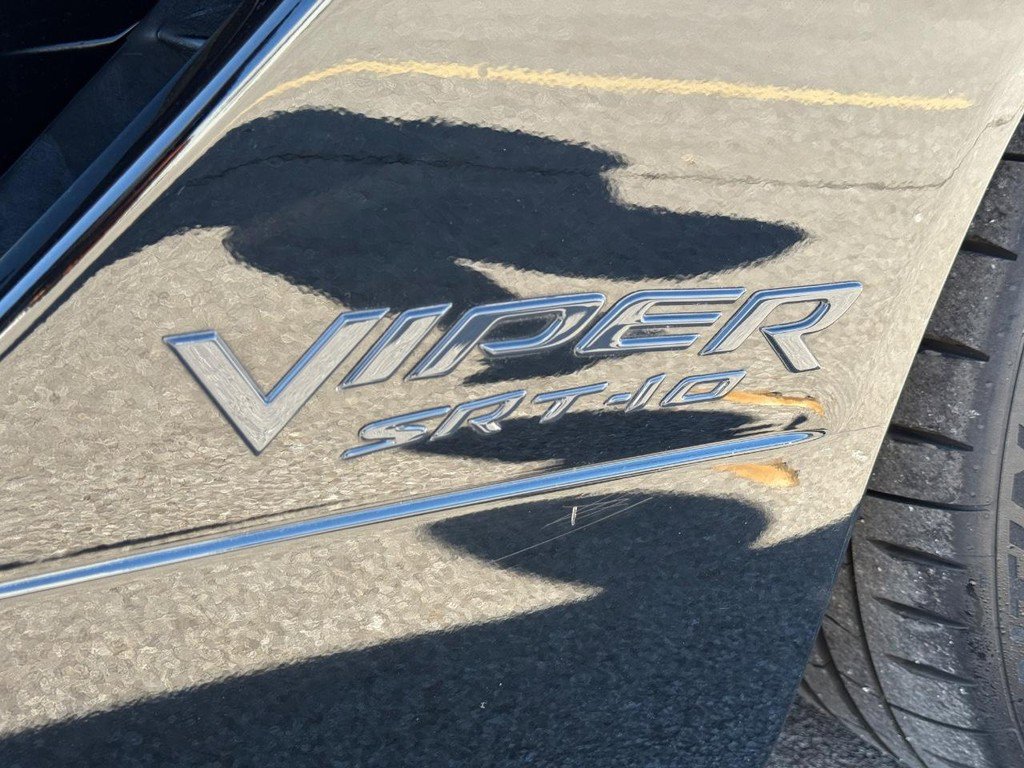 Used 2005 Dodge Viper SRT-10 image 7