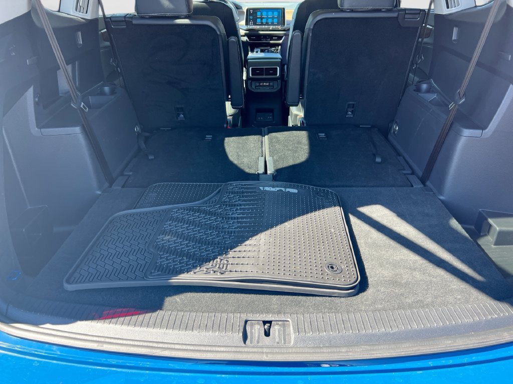 Used 2025 Volkswagen Atlas SE AWD/4WD image 35
