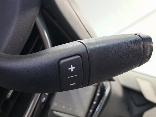 Used 2018 Cadillac Escalade Luxury image 13