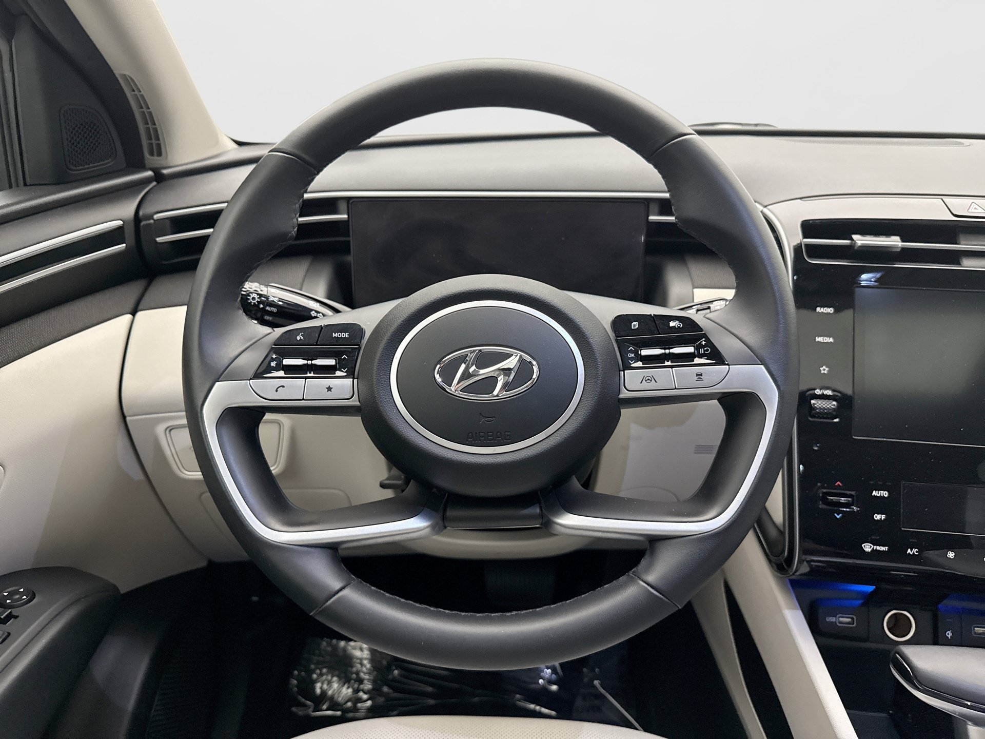 Used 2023 Hyundai Tucson SEL w/ Convenience Package AWD/4WD image 12